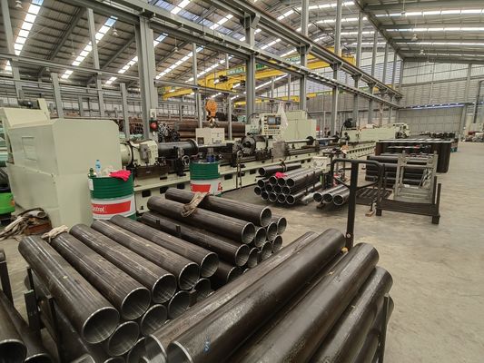0.8 mm/r Ra 0.037 Skiving Roller Burnishing Machine With Ultra Wide Guide Rail Design